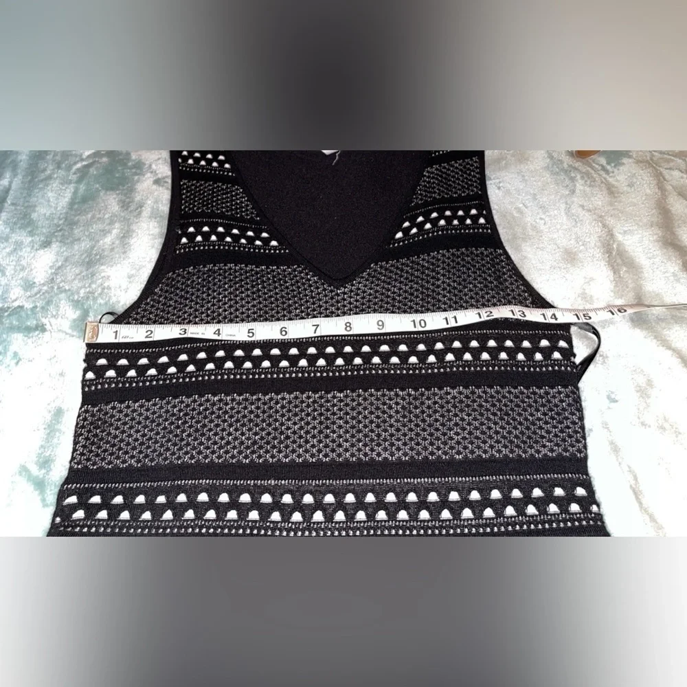 BCBGeneration Black & White Textured Knit A-Line Dress Size Large NWOT